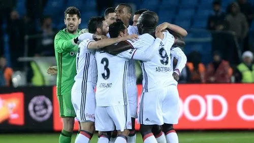 Beşiktaş, UEFA’yı kazanırsa Şampiyonlar Ligi’ne kaç takımla gideceğiz?