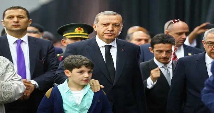 Muhammed Ali son yolculuğuna uğurlandı