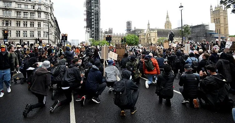 Londra’daki ırkçılık karşıtı gösteride arbede yaşandı