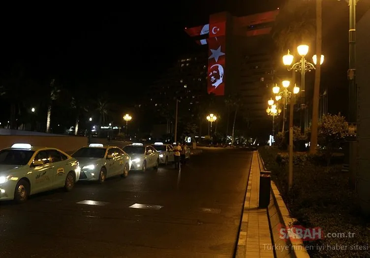 Katar'daki Sheraton Oteli Türk bayraÄıyla aydınlatıldı