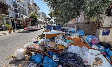 İzmir Buca'da işçilerin grevi nedeniyle oluşan çöp yığınları tepkilere neden oluyor #izmir
