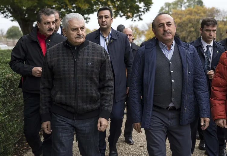 Başbakan Yıldırım ABD'de gazetecilerle sabah yürüyüşüne çıktı