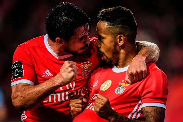 UEFA resmen açıkladı! Galatasaray'dan Fenerbahçe'ye büyük fark