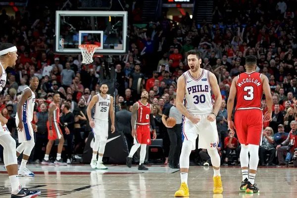 Furkan Korkmaz'dan maç kazandıran son saniye üçlüğü