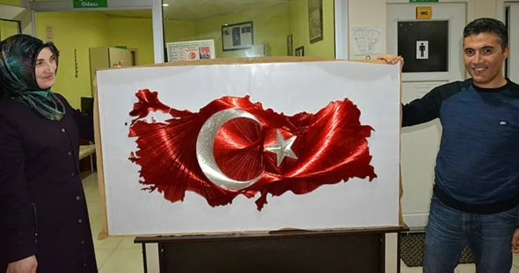 Filografi ile Türk Bayrağı yaptı