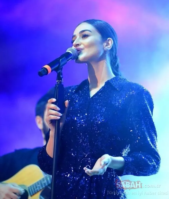Silah zoruyla konser verdi! ‘Samsak döveci’ şarkısıyla tanınan Elif Buse Doğan’a şok tehdit!