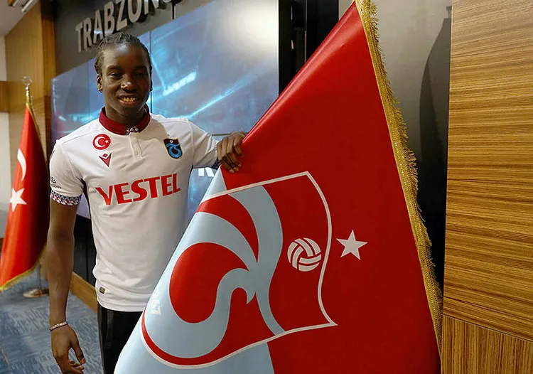 trabzonsporda-transfer-gelismesi-flavio-ve-diabate-1627983023187.jpg