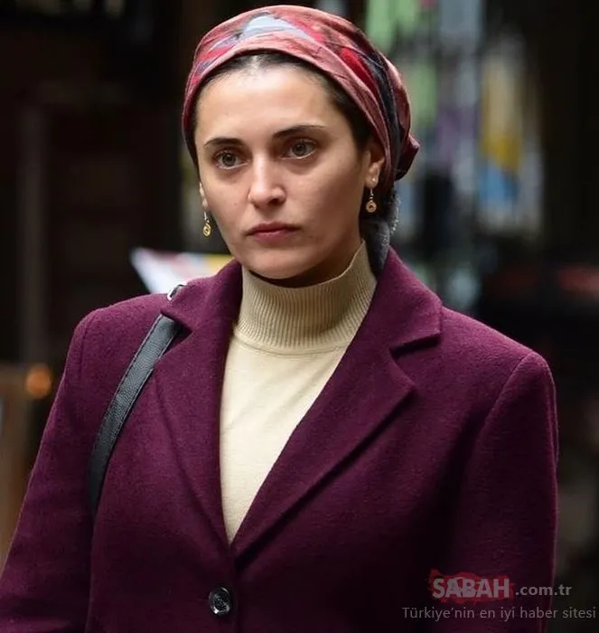 Oyuncu Aslıhan Gürbüz incecik oldu! Yeni imajı ile poz veren Kırmızı