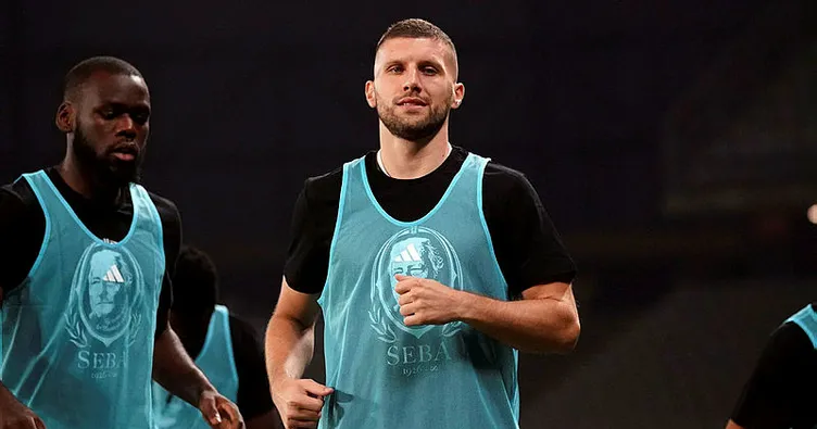 Beşiktaş’tan ayrılan Ante Rebic’e talip çıktı