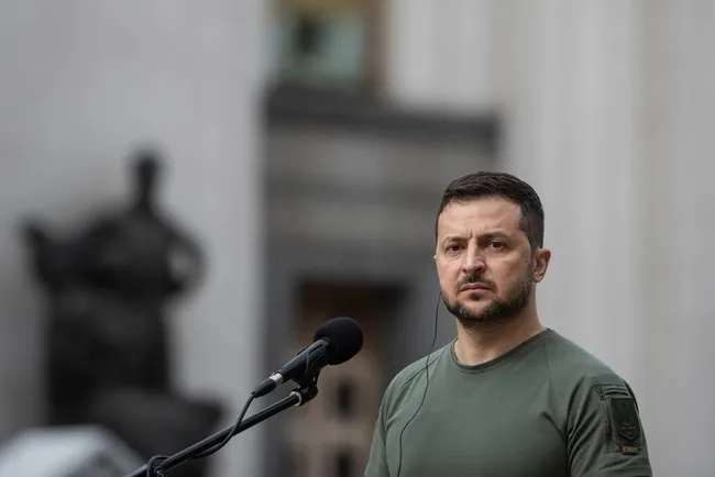 zelenskiy-yakin-gelecekte-savas-esirlerinin-takasini-bekliyoruz-1770234251353.jpeg