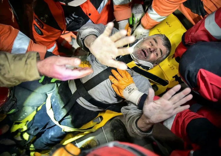 SON DAKİKA: Deprem bölgelerinde mucize hikayeler: Bu görüntüler 85 milyonu ağlattı!