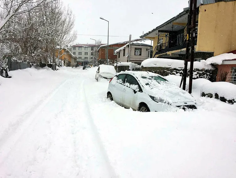 İstanbul'da kar başlıyor! Meteoroloji'den yeni son dakika hava durumu bilgisi!