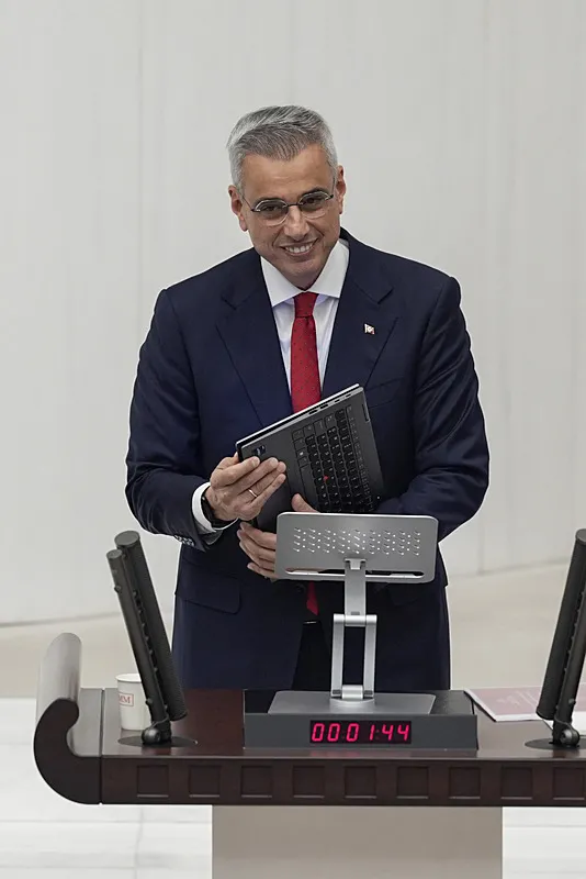 bakan-memisoglu-tbmmde-acikladi-turkiye-dunyanin-onde-gelen-saglik-destinasyonlarindan-biri-1765648598856.jpeg Bakan Memişoğlu TBMM'de açıkladı: Türkiye dünyanın önde gelen sağlık destinasyonlarından biri