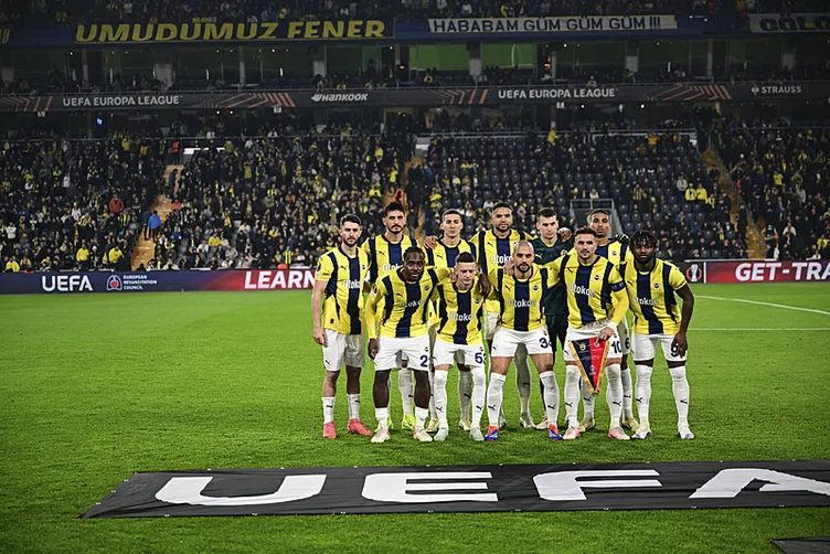 Son dakika Fenerbahçe haberleri: Fenerbahçe - Athletic Bilbao maçında istifa sesleri! Ali Koç yönetimi topladı...