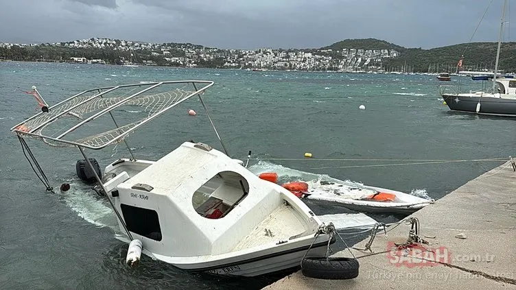 Bodrum’da fırtına etkili oldu: Tekneler suya gömüldü, ağaçlar devrildi