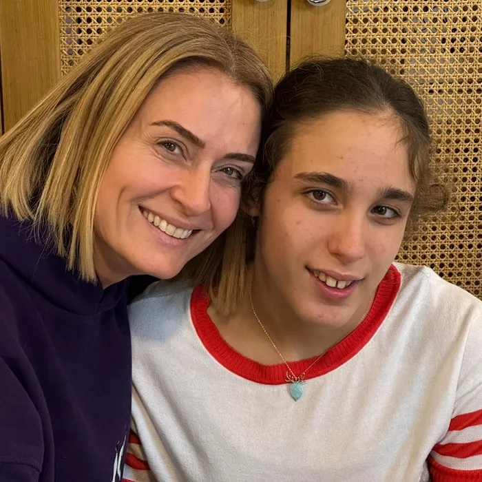 İlk göz ağrısı koca kız oldu... Ceyda Düvenci’nin 14 yaşına giren Melisa için duygu yüklü mesajı: Kuzey yıldızım, hayat öğretmenim
