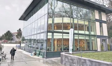 Dünyanın ilk yalı kütüphanesi hizmete açıldı