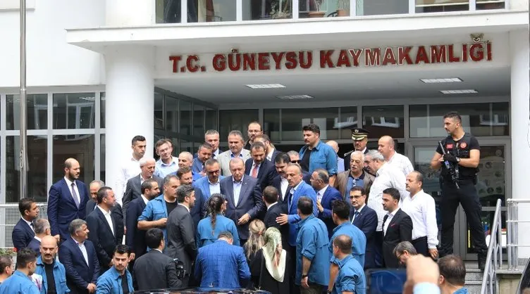 Başkan Erdoğan'a Rize ve Trabzon'da vatandaşlardan yoğun ilgi