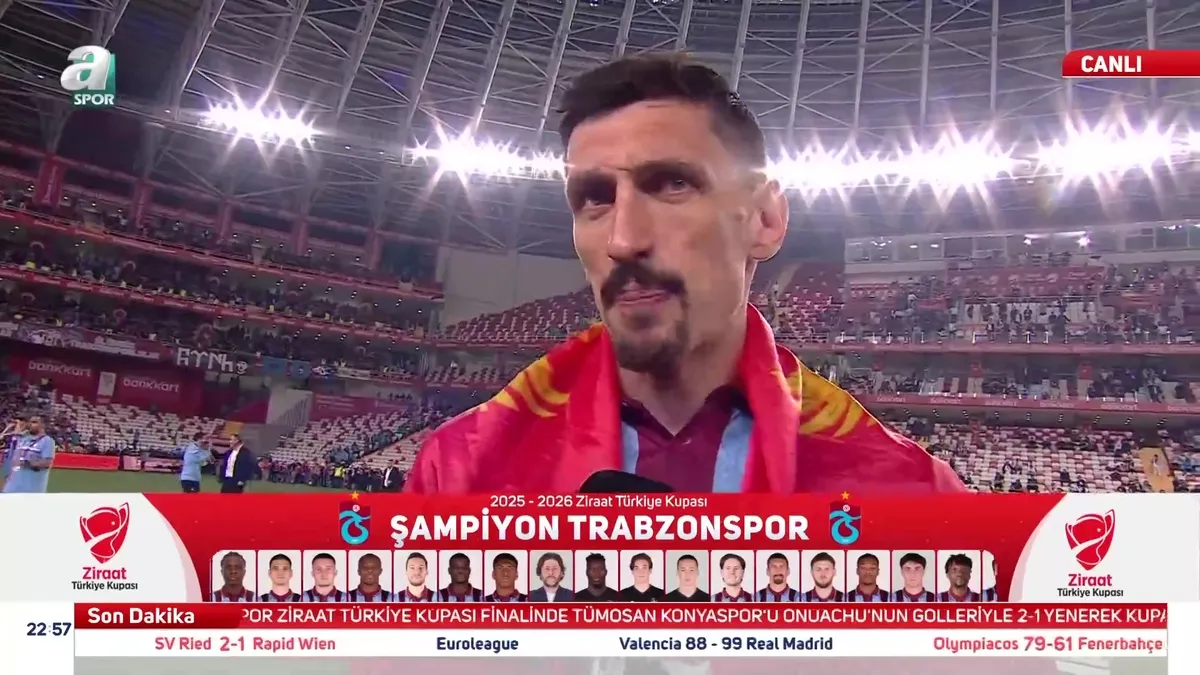 Trabzonspor’da Stefan Savic’ten şampiyonluk sözleri! videosunu izle Trabzonspor’da Stefan Savic’ten şampiyonluk sözleri! videosunu izle