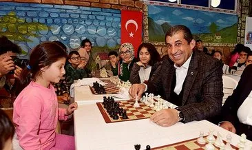 Başkan Atilla’dan satranç kursuna ziyaret