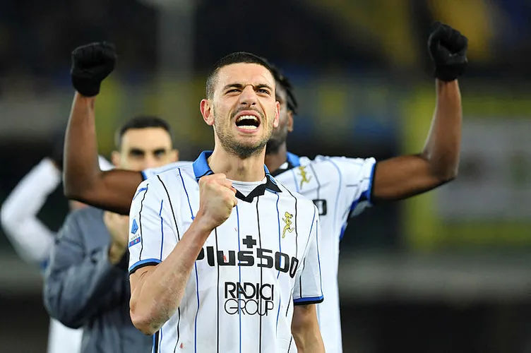 Son dakika: Milli yıldız Merih Demiral İtalya’yı salladı! Juventus’un yıldızı Vlahovic perişan oldu…