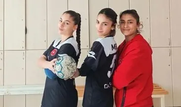 Cizre’de 4 kız sporcu Hentbol Milli Takım kampına davet edildi