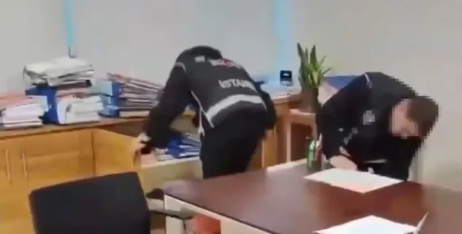 son-dakika-atasehir-belediyesine-yolsuzluk-operasyonu-13-supheli-gozaltinda-luks-magazalardan-hediye-karti-dov-1791018434645.jpg SON DAKİKA... Ataşehir Belediyesi'ne yolsuzluk operasyonu! 13 şüpheli gözaltında: Lüks mağazalardan hediye kartı döviz cinsi rüşvet...