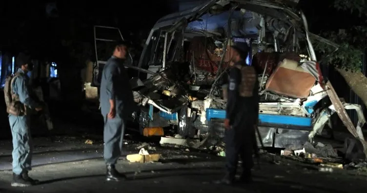 Afganistan’da art arda bombalı saldırılar: 10 ölü