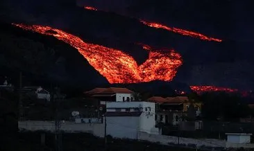 La Palma’da yanardağ felaketi sürüyor! Adada külden tepeler oluştu