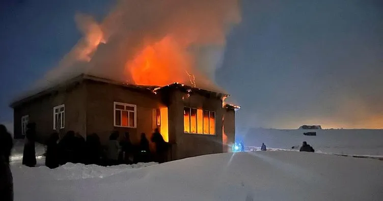 6 aylık bebek yangında öldü