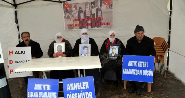 Muşlu ailelerin HDP önünde 'evlat' nöbeti