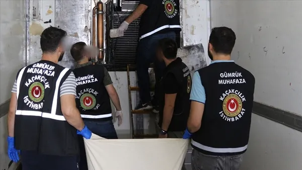 bakanliktan-zehir-tacirlerine-buyuk-operasyon-810-kilogram-uyusturucu-yakalandi-1786945606862.jpg