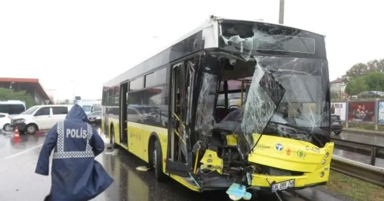 İstanbul’da peş peşe İETT kazaları! D-100 karayolunun Kartal istikameti trafiğe kapandı