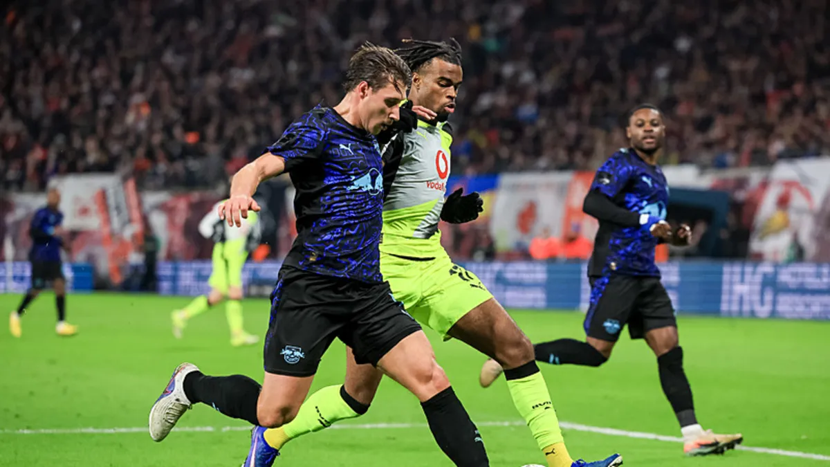 RB Leipzig ile Borussia Dortmund puanları paylaştı! RB Leipzig ile Borussia Dortmund puanları paylaştı!