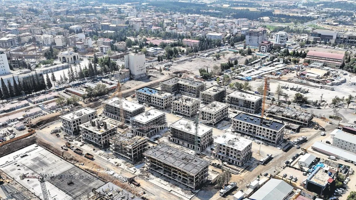 Azerbaycan Mahallesi hızla yükseliyor