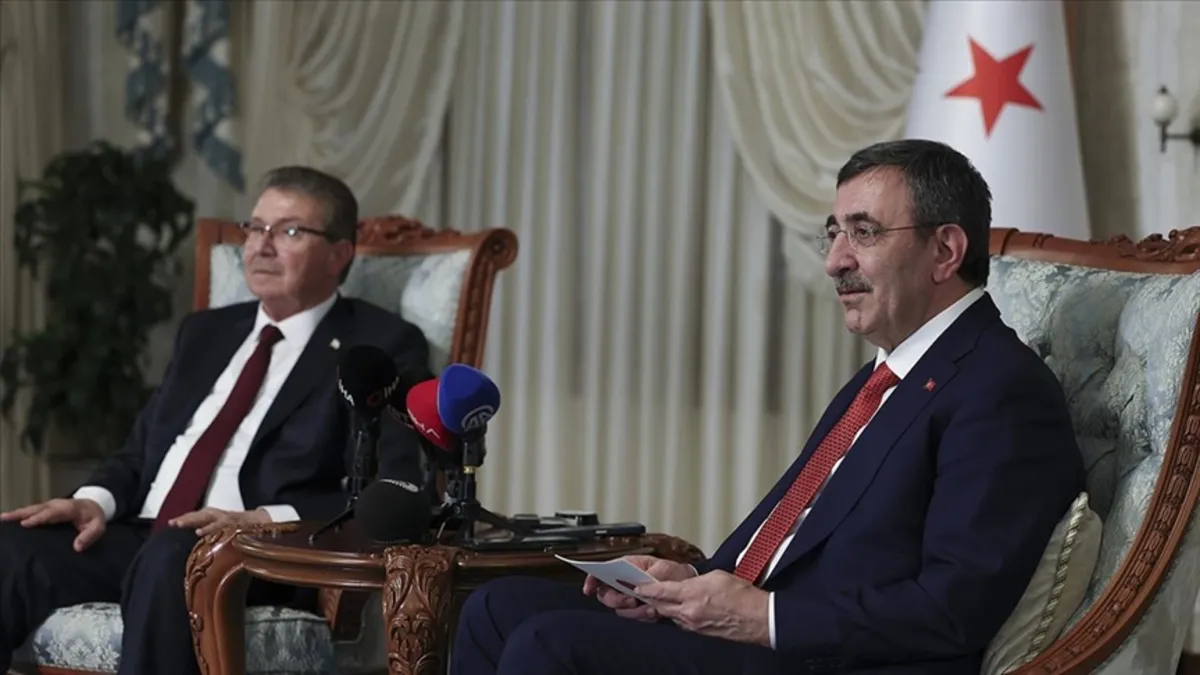 Cumhurbaşkanı Yardımcısı Yılmaz KKTC’de: “İş birliği içinde yolumuza devam edeceğiz” Cumhurbaşkanı Yardımcısı Yılmaz KKTC’de: “İş birliği içinde yolumuza devam edeceğiz”