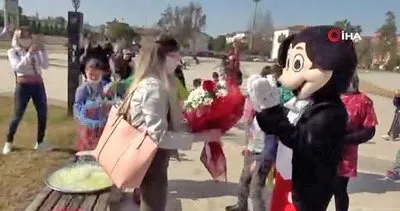 Antalya’da palyaço kılığına giren gazeteciden sevgilisine şok evlilik teklifi! | Video