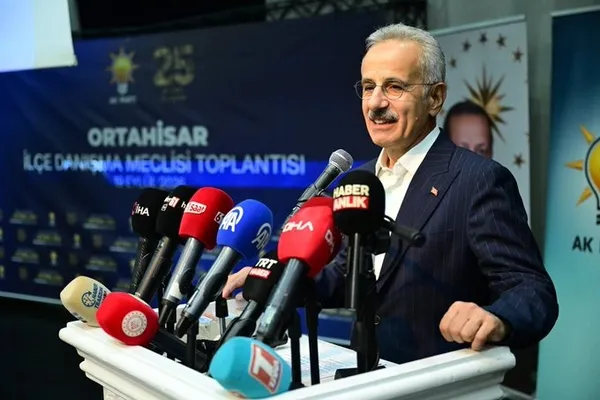 bakan-uraloglu-kalkinma-yolundaki-imza-surecinin-perde-arkasini-anlatti-1789822675478.jpg