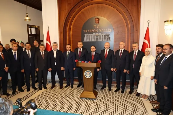 adalet-bakani-gurlekten-trabzonda-kritik-mesajlar-suc-orgutlerine-taviz-yok-1786613719458.jpeg