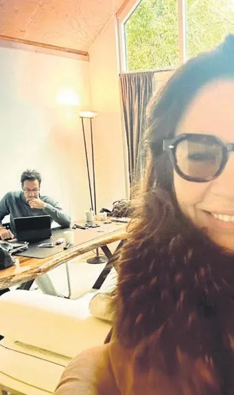 İşini aşkının yanına taşıdı