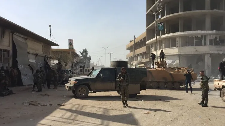 TSK ve ÖSO birlikleri Afrin ilçe merkezinde kontrolü sağladı
