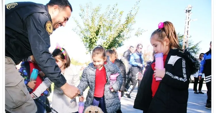 Minik öğrencilerden emniyet teşkilatına ziyaret