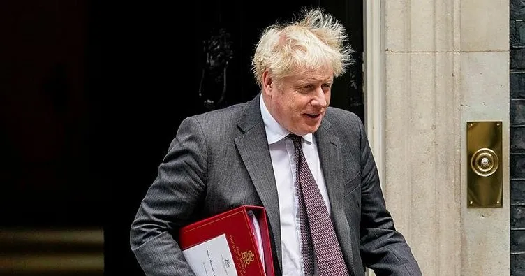 Boris Johnson’dan flaş kabine değişikliği! 3 bakanı görevden aldı
