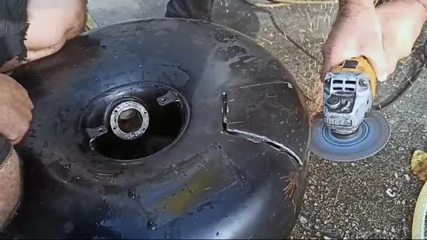 otomobilin-yakit-tankindan-10-kilogram-eroin-cikti-1730103401673.jpg
