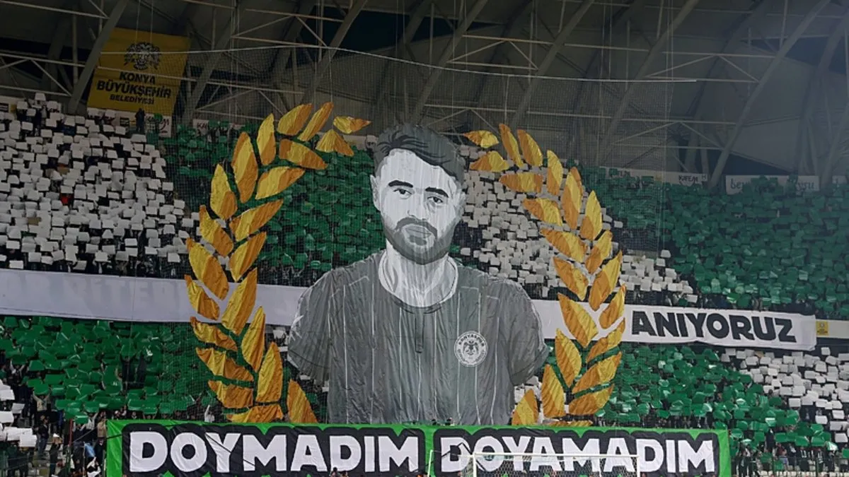 Konyaspor – Fenerbahçe maçında Ahmet Çalık koreografisi! Konyaspor – Fenerbahçe maçında Ahmet Çalık koreografisi!