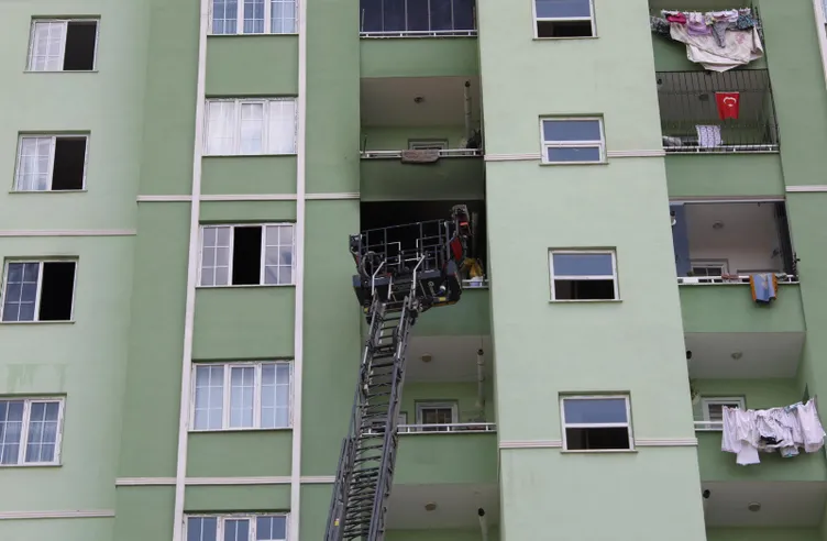 Yangında dumandan etkilenen Ceren, yaşam savaşını kaybetti