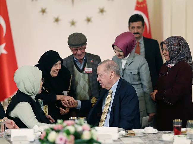 İlk iftar şehit aileleri ile! Başkan Erdoğan'dan önemli açıklamalar: Türkiye'yi terörden kurtarmakta kararlıyız