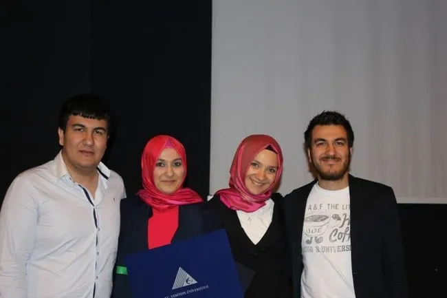 kartalkaya-faciasi-onlari-hayattan-aldi-7-kisilik-aile-yok-oldu-1737478881567.jpg