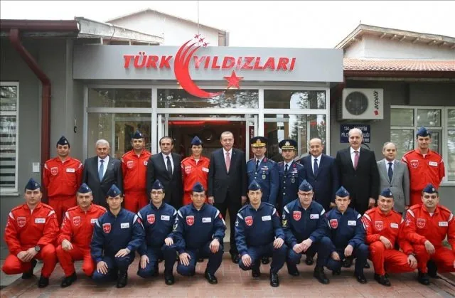 Erdoğan Türk Yıldızları’nı ziyaret etti