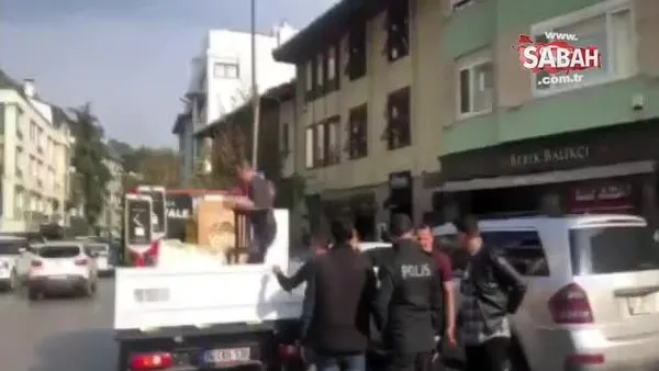 Istanbul Bebek Te Park Ucretini Pesin Isteyen Bicakli Vale Dehset Sacti Videosunu Izle Son Dakika Haberleri